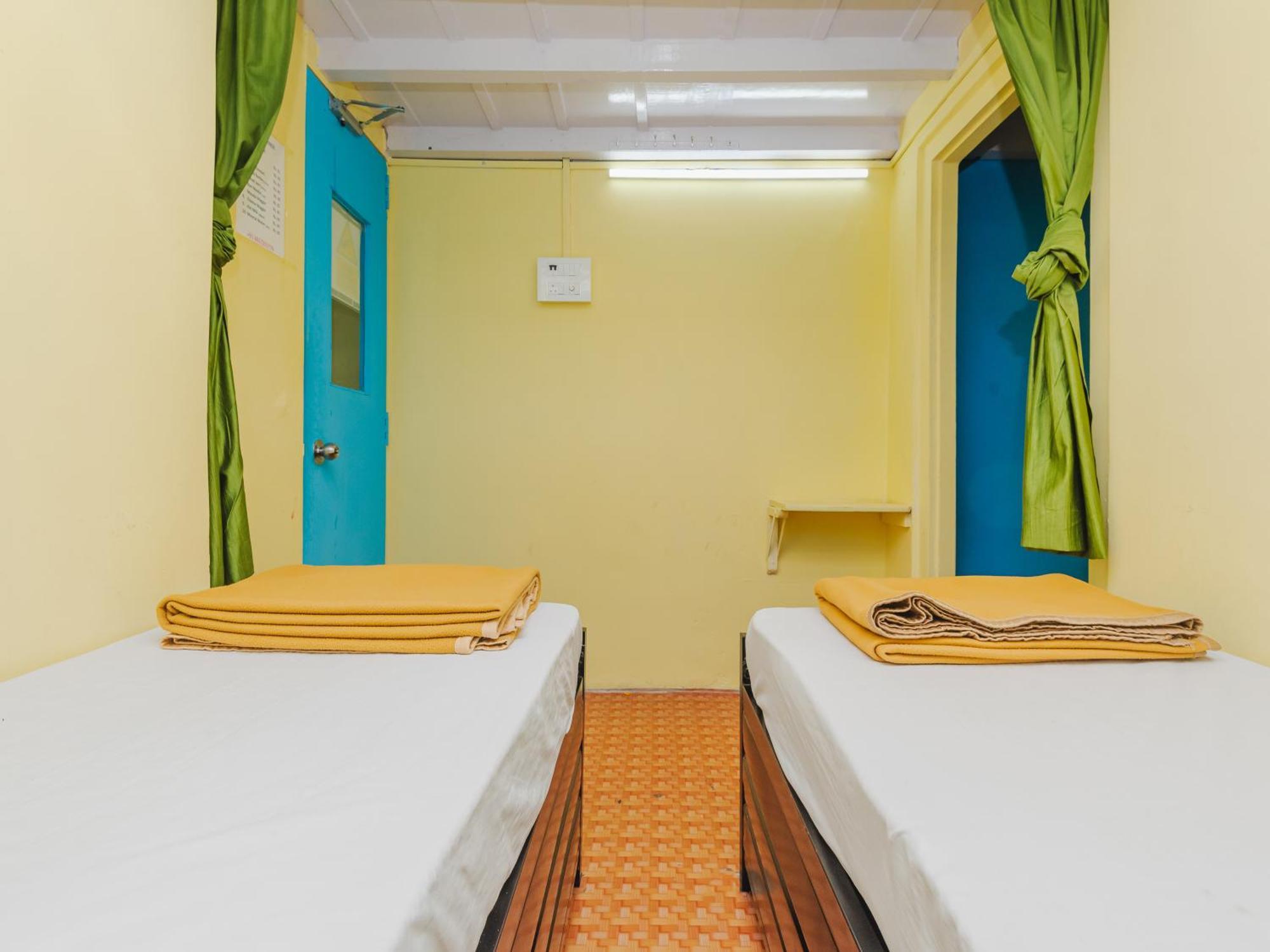 New Dormitory Afra Мумбаї Екстер'єр фото