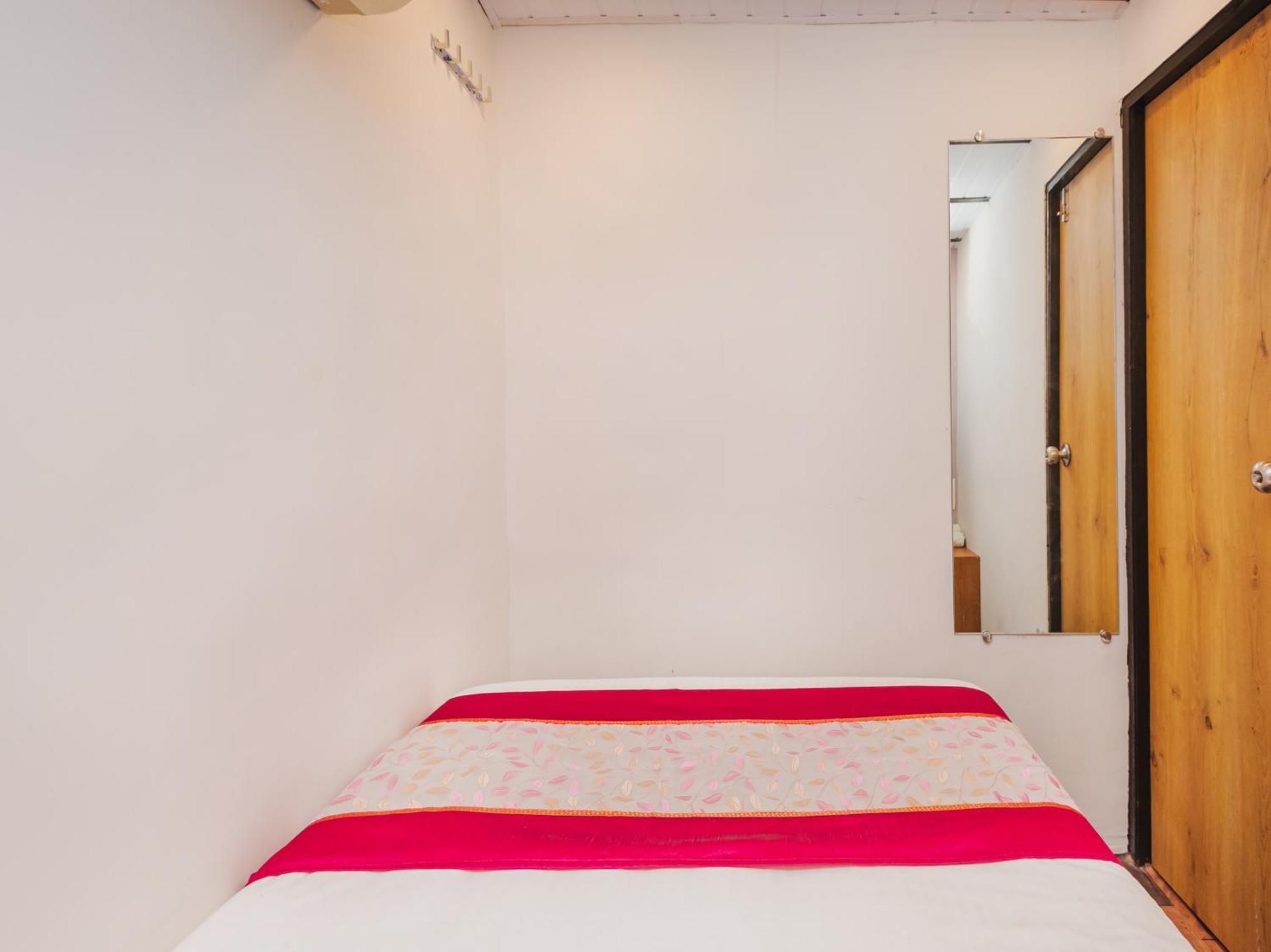 New Dormitory Afra Мумбаї Екстер'єр фото