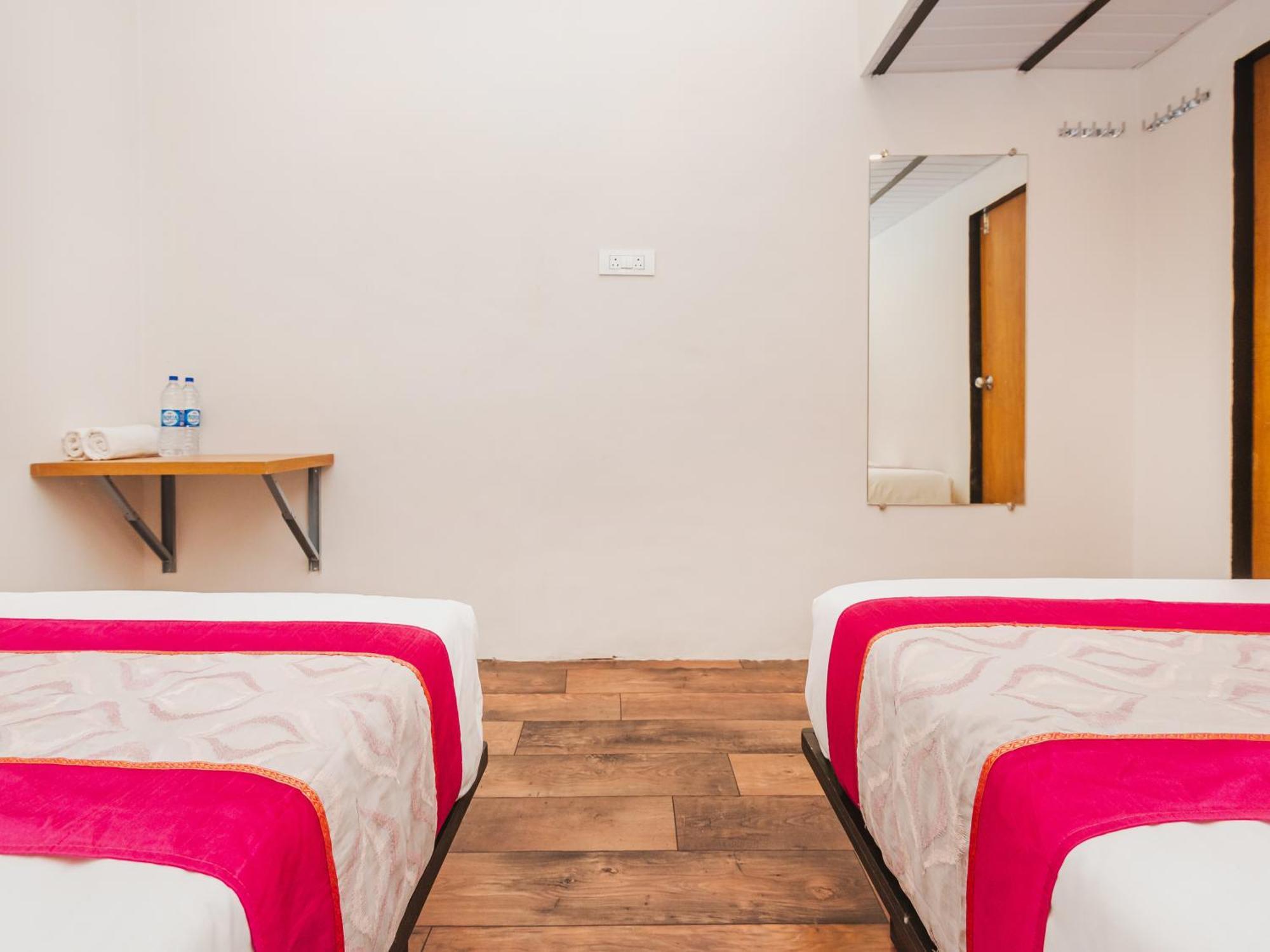 New Dormitory Afra Мумбаї Екстер'єр фото