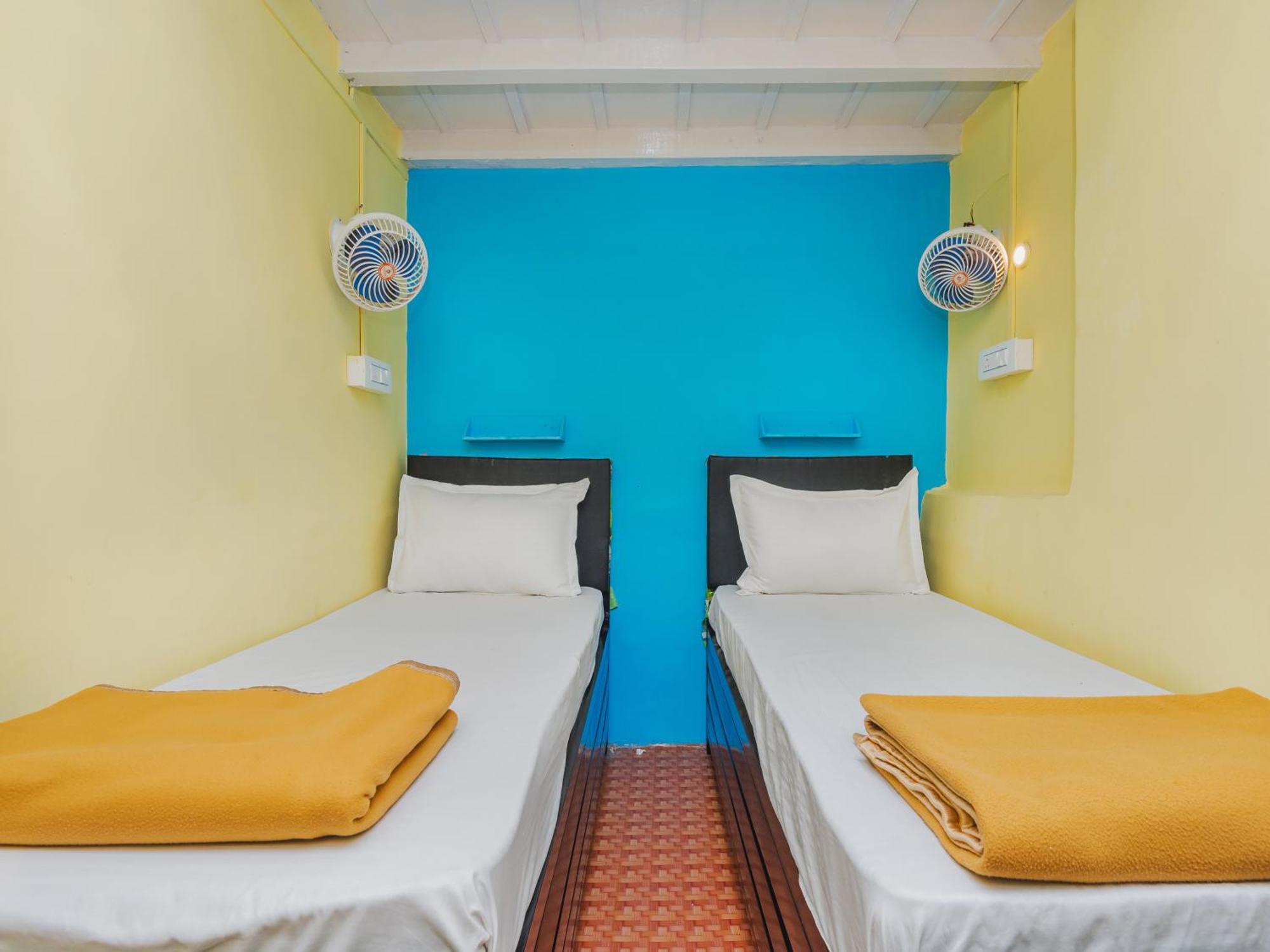 New Dormitory Afra Мумбаї Екстер'єр фото
