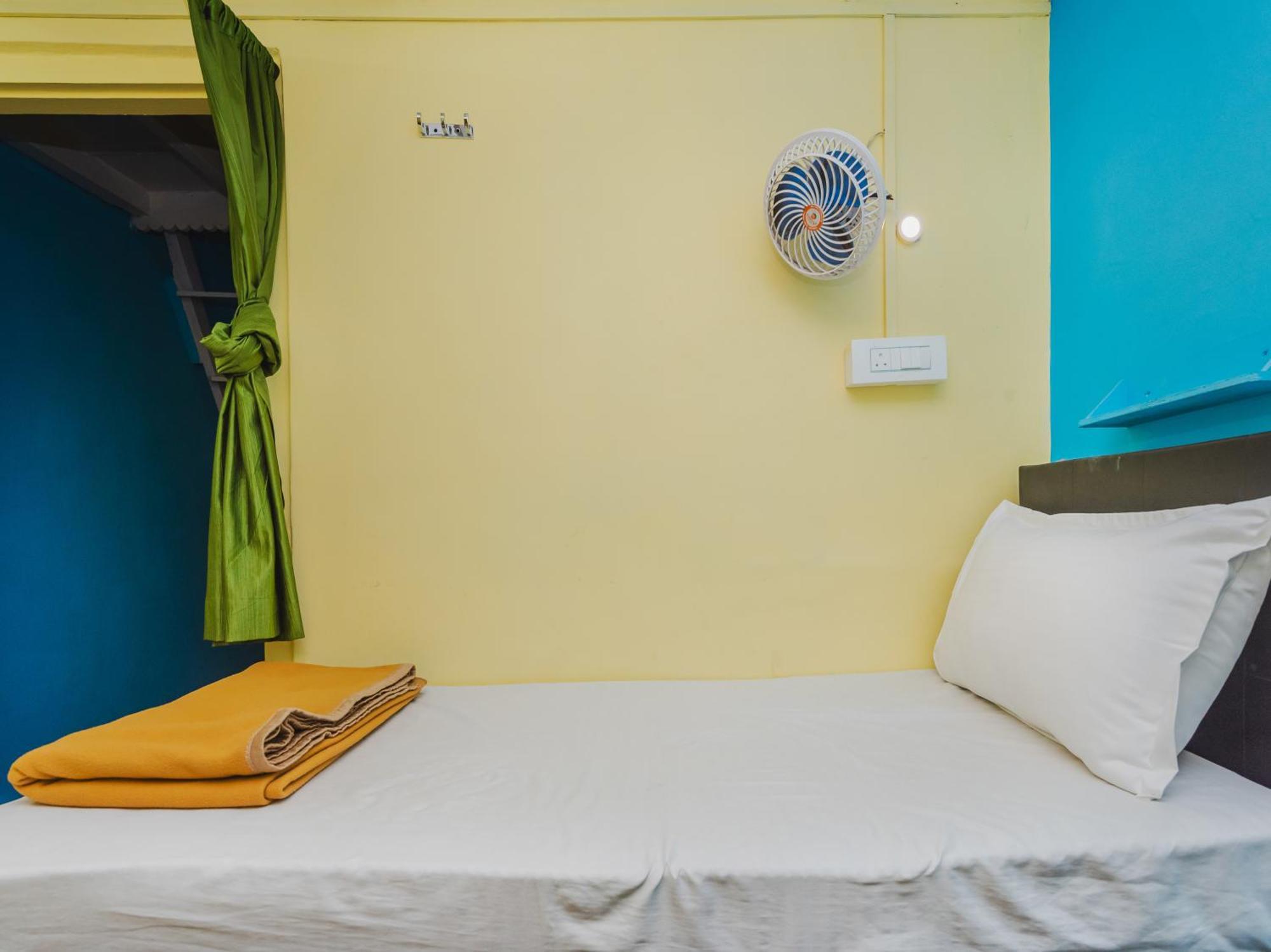 New Dormitory Afra Мумбаї Екстер'єр фото